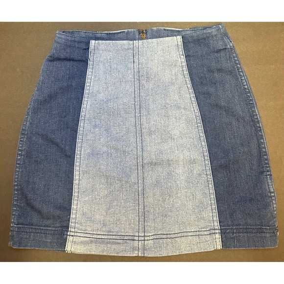 Free‎ People Modern Femme Two Tone Denim Mini Pencil Skirt Size 2 Blue - Picture 3 of 12